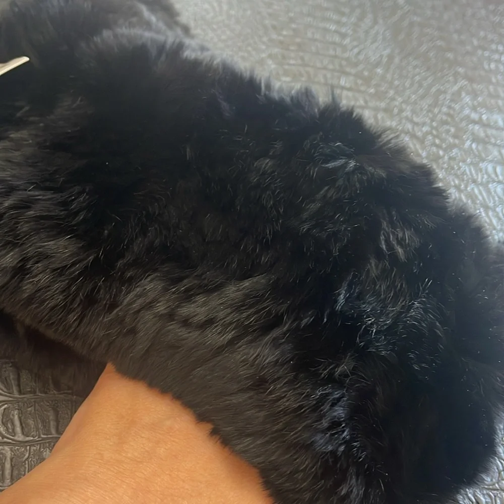 Surell Black Rex Rabbit Fur - StretchFur Infinity Loop Scarf - Picture 3 of 7